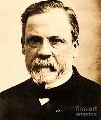 Louis Pasteur fejlesztette ki a veszettség elleni oltást.